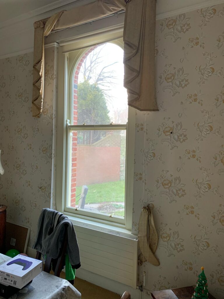 Sash window