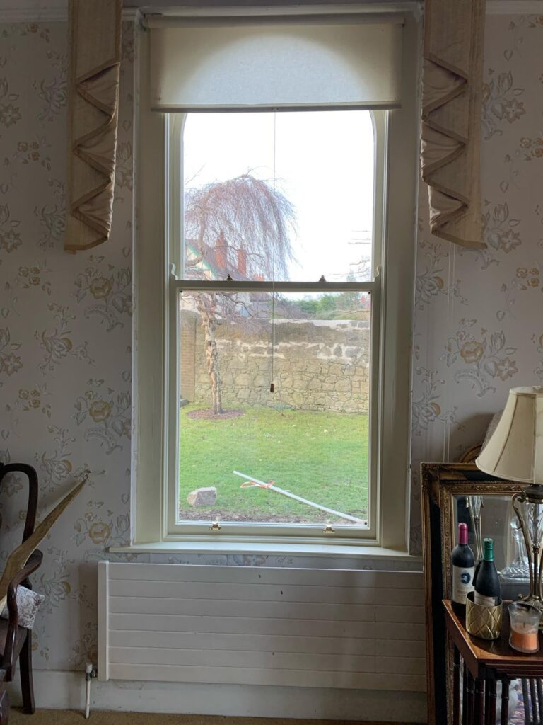 Sash window